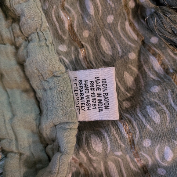 Ananta Boho Dress W/ Lace-trim V-neck. Sage Green W/White + Gold. Size 1X/2X - Picture 6 of 6